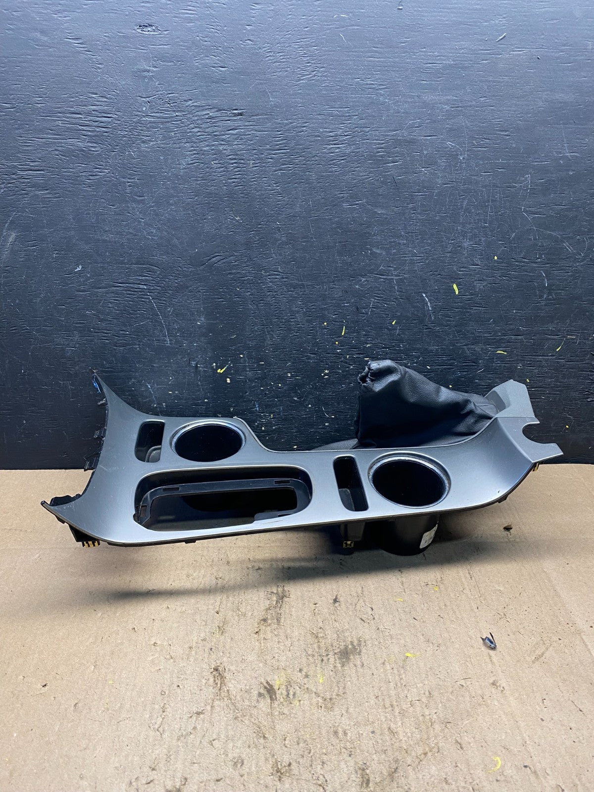 2014-2016 Chevrolet Malibu Center Floor Shifter Cup Holder Trim Bezel R8519 DG4