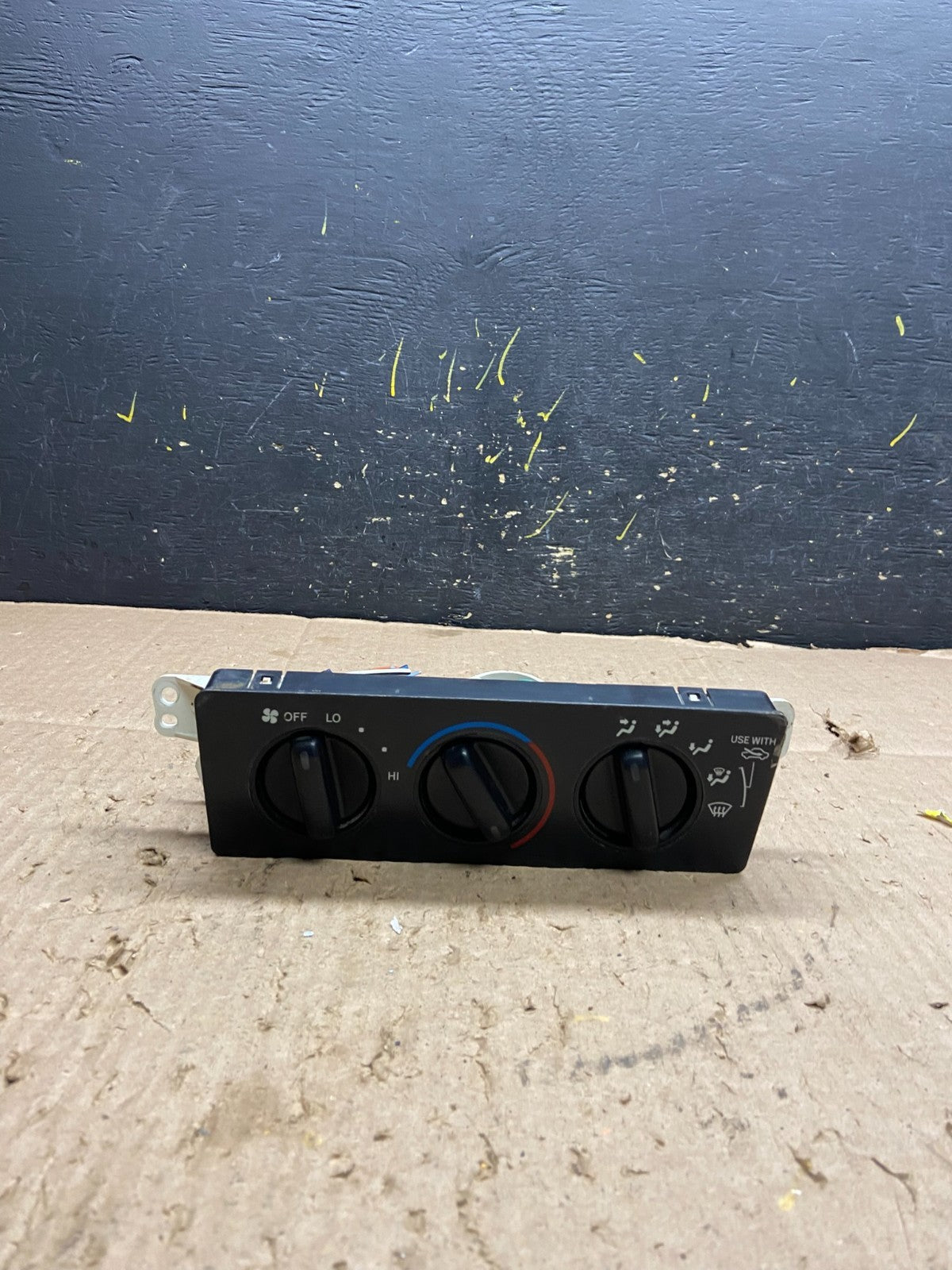 1995 to 1999 Toyota Avalon AC Heater Temperature Climate Control Switch Y7804 PS0