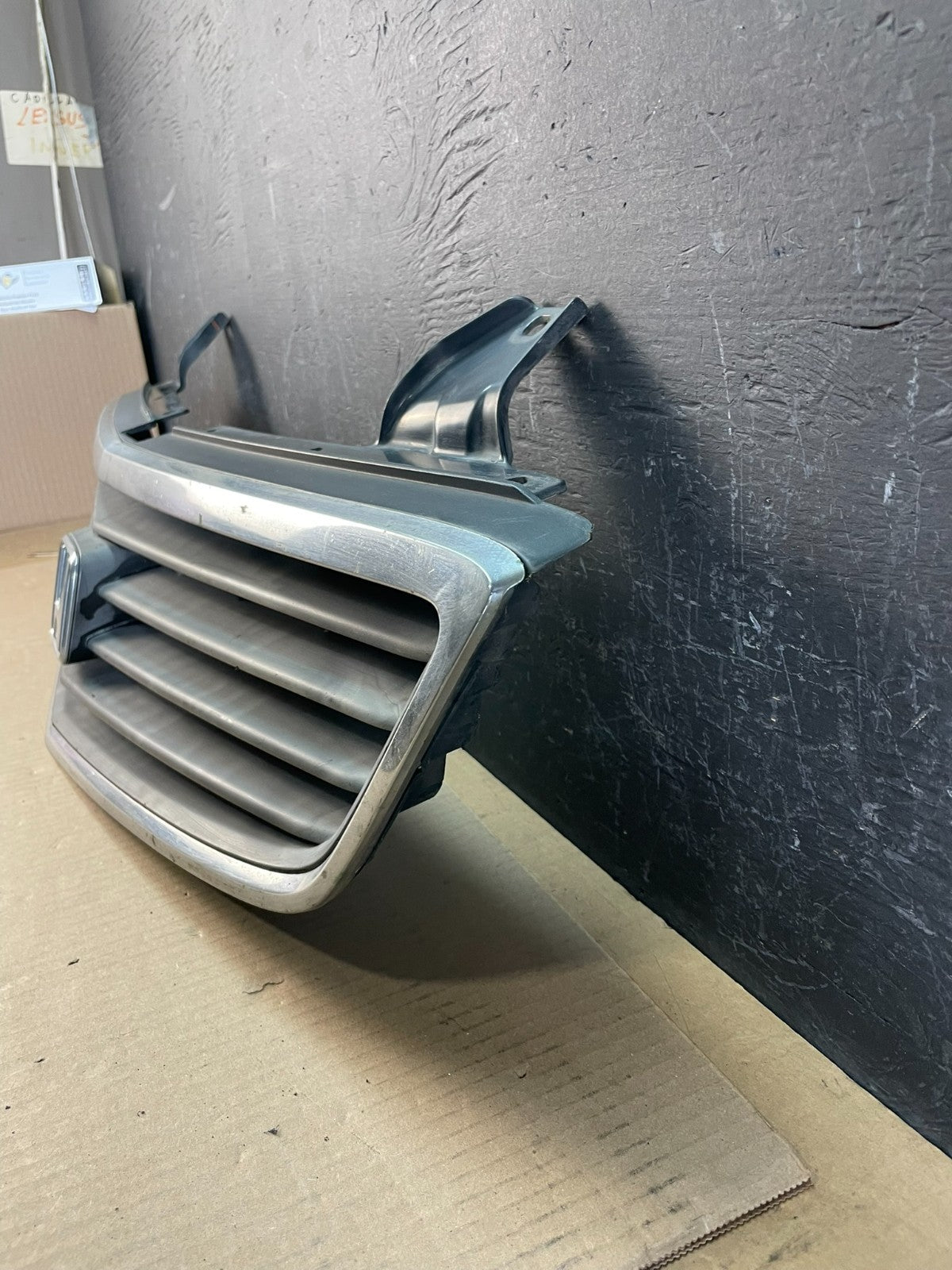 1999 2000 2001 Honda Odyssey  Front Upper Chrome Grille Grill AC2051 DG1