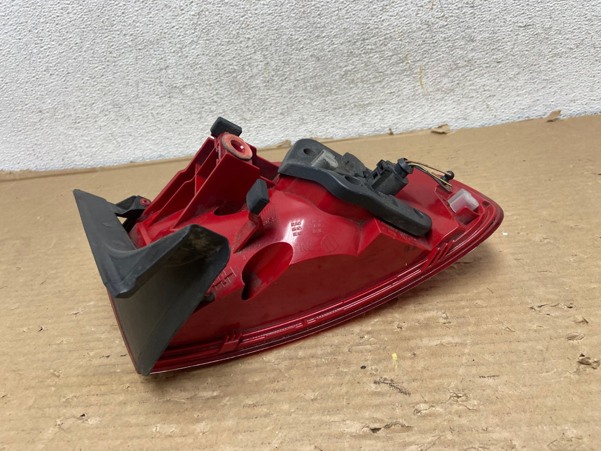 2009 - 2012 Audi A4 Sedan Right Passenger Side LED Lh Tail Light AG9299 LK4