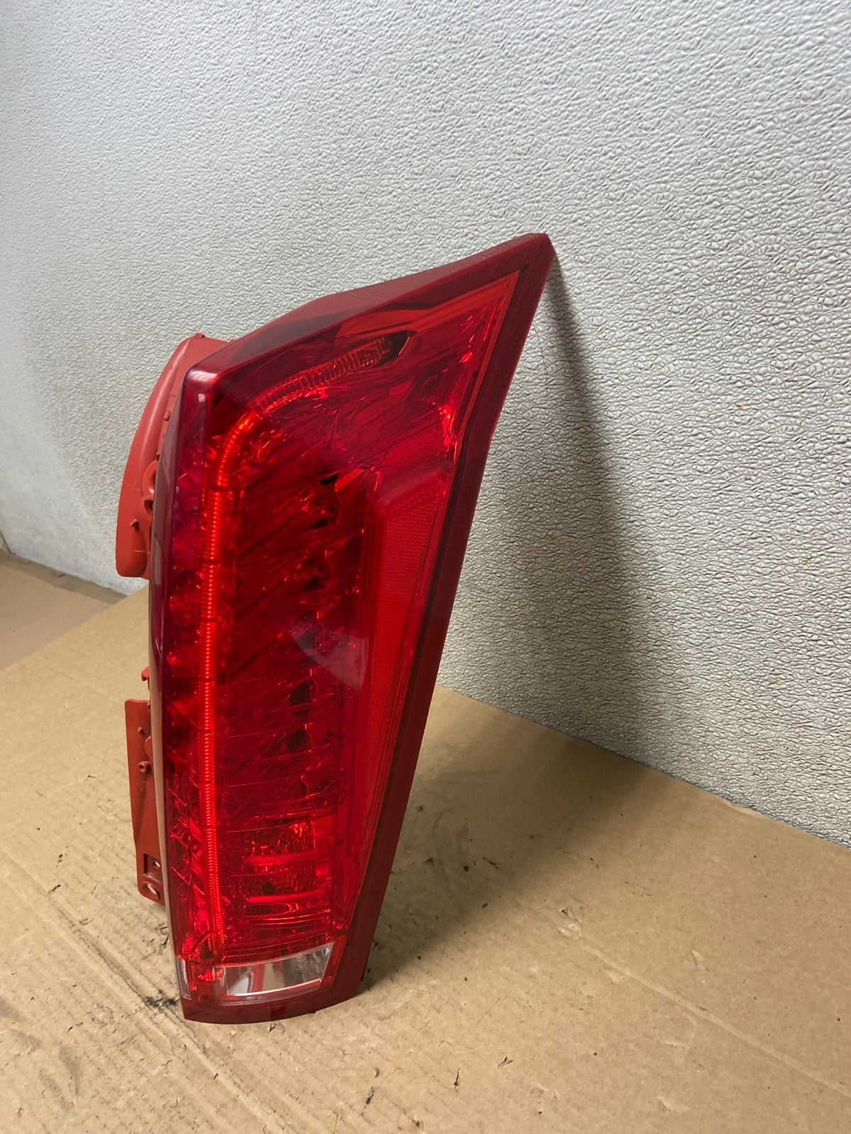 2010 to 2016 Cadillac Srx Right Passenger Rh Side Tail Light OEM AB4633 LK1