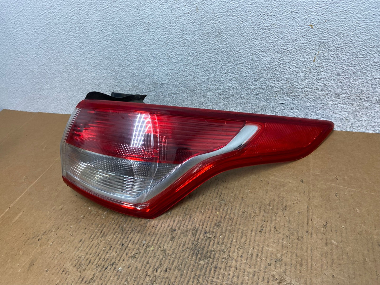 2013 to 2016 Ford Escape Right Passenger RH Side Tail Light AE1525 LK1