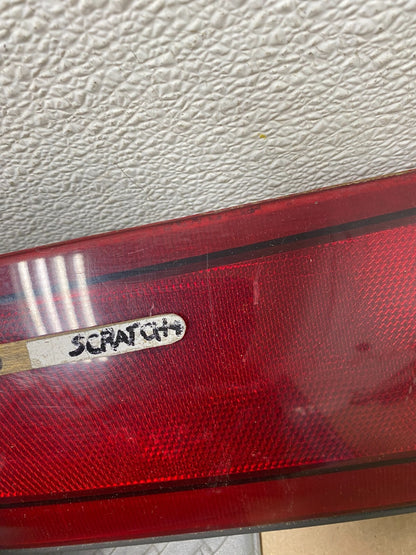 1997 1998 1999 Mercury Grand Marquis Trunk Lid Center Tail Light C6033 PS8