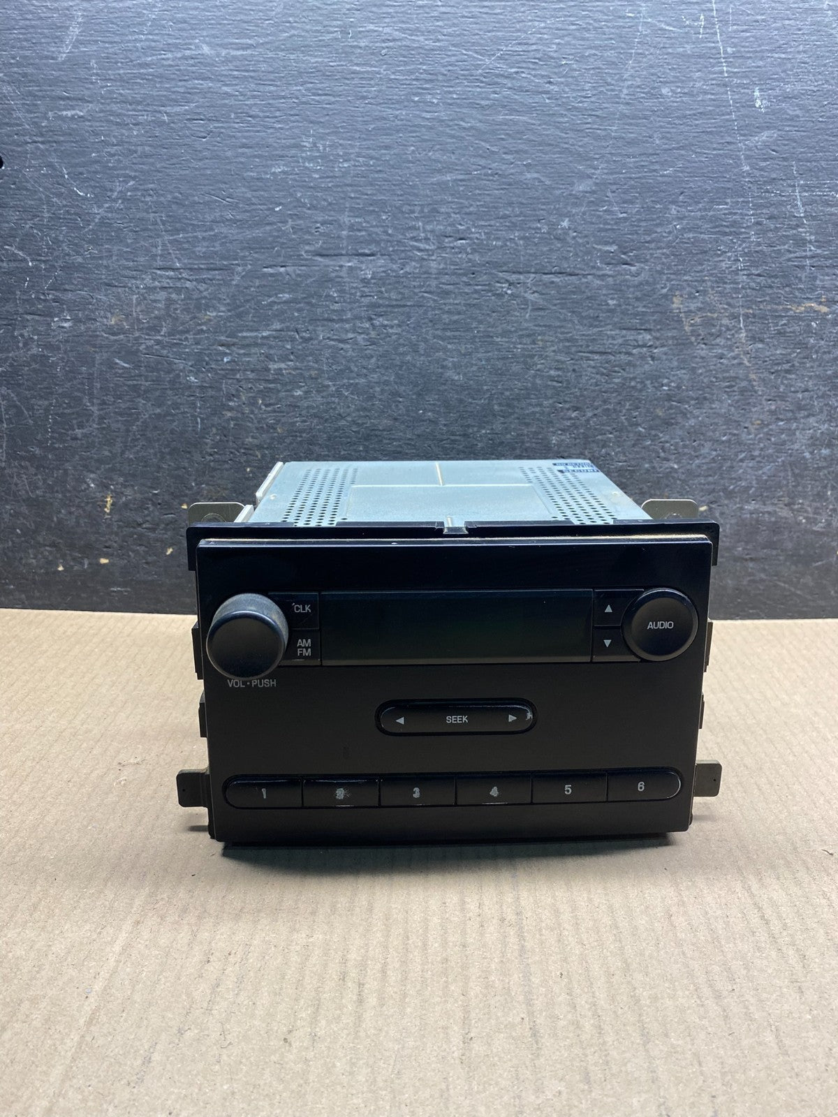 2006 to 2007 Ford F250 F350 SD Radio Audio AM/FM Receiver ai5310 DG0