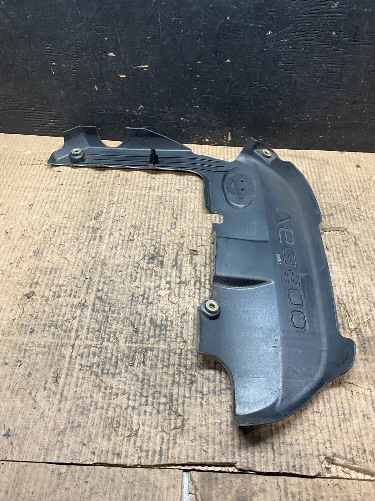 2001 to 2004 Nissan Pathfinder Engine Cover Ornament N2005 DG7