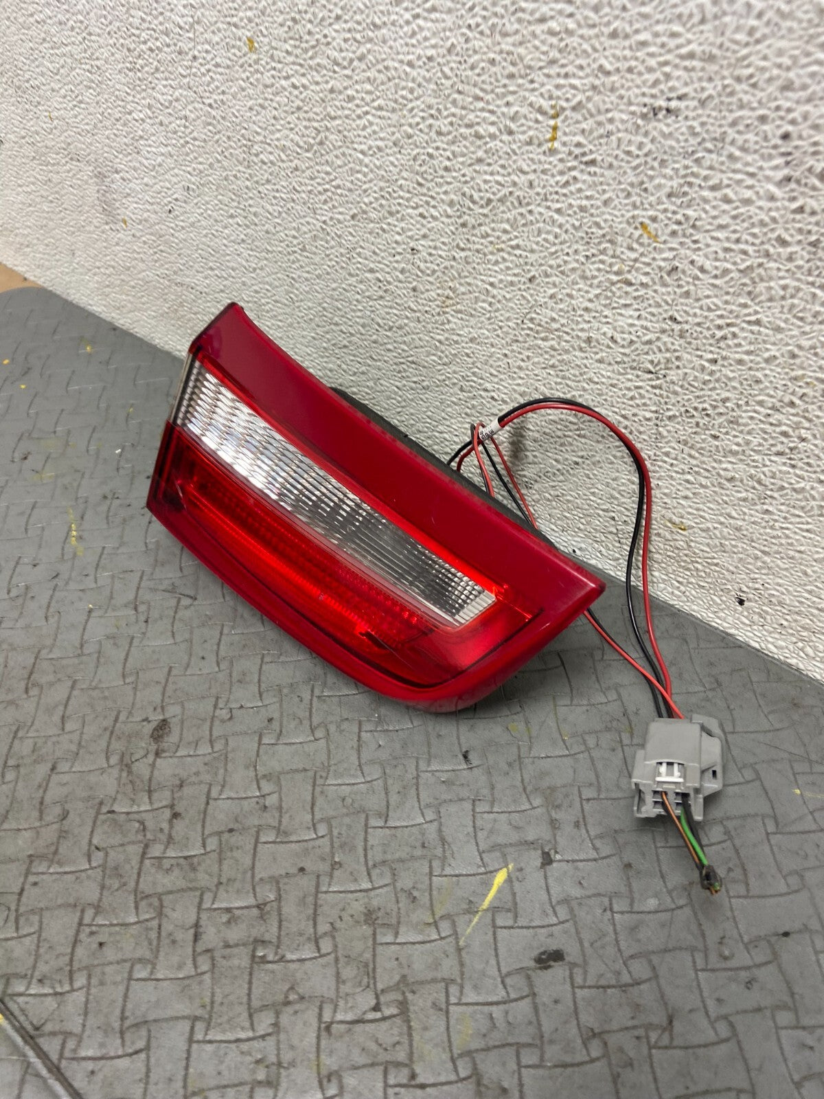 2011 to 2017 Volvo S60 Right Passenger RH Side Inner Tail Light OEM C6994 DG11