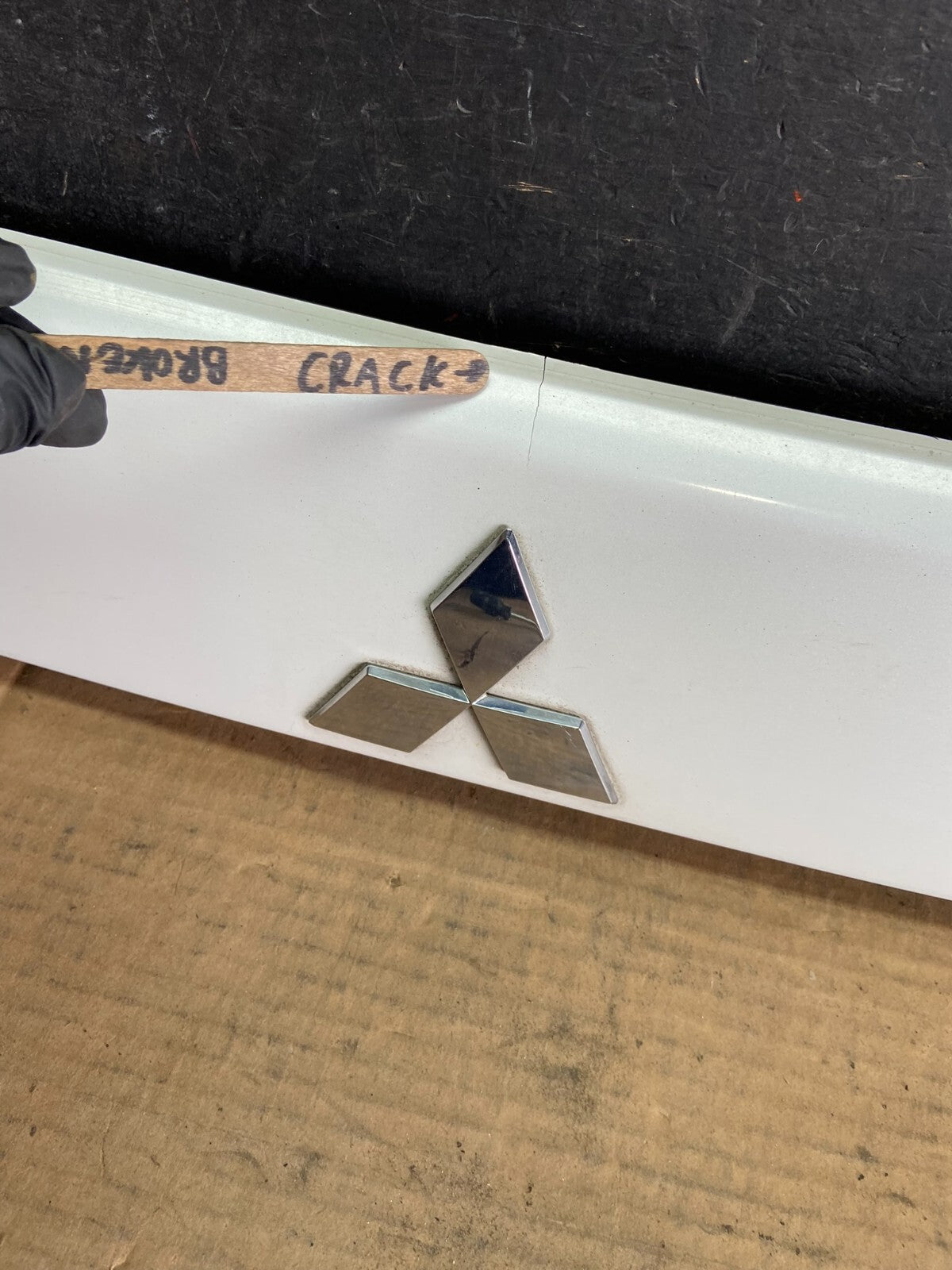 2007 to 2013 Mitsubishi Outlander Rear Hatch Tailgate Trim Molding OEM i3296 DG13