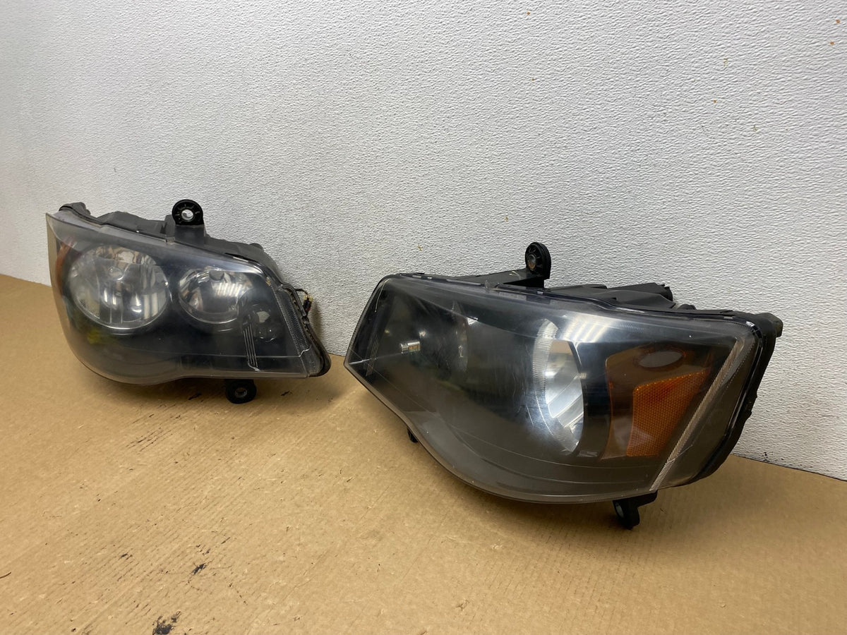 2008 to 2016 Chrysler Town and Country Left+Right Side Headlights AG2082 LK1