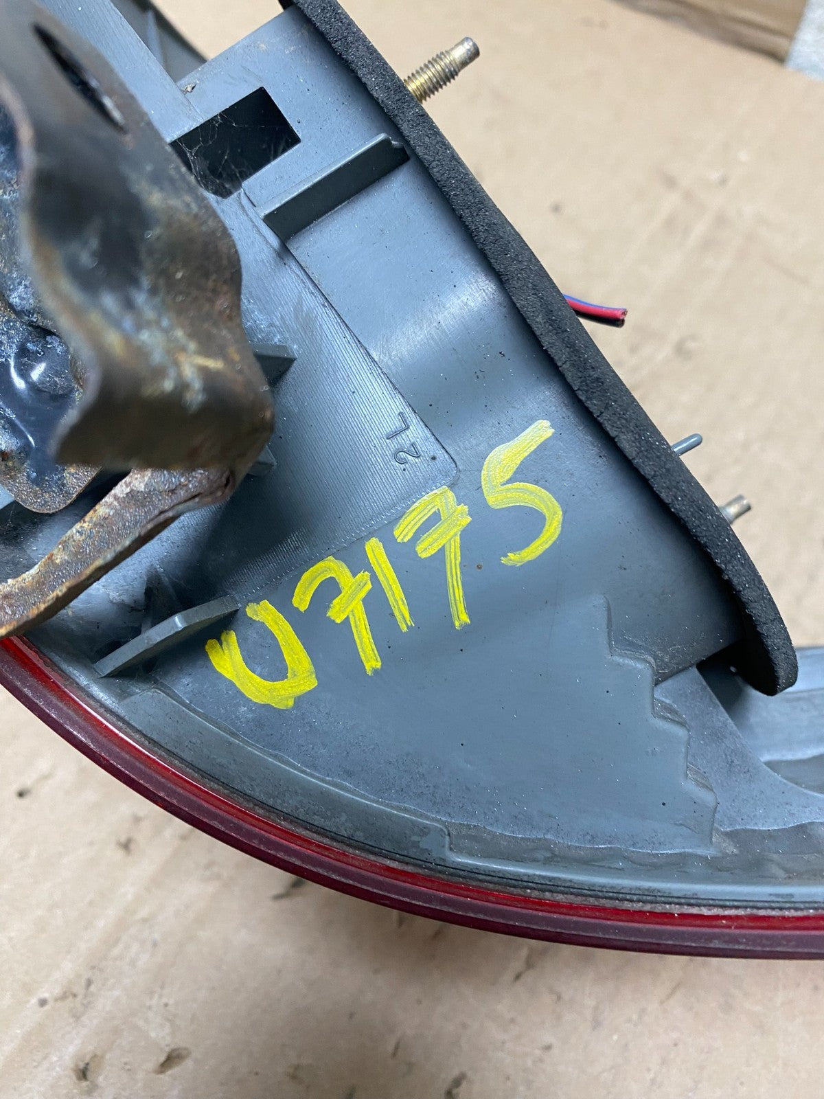 2003 to 2004 Honda Accord Sedan Left Driver Lh Side Tail light Oem U7175 DW7