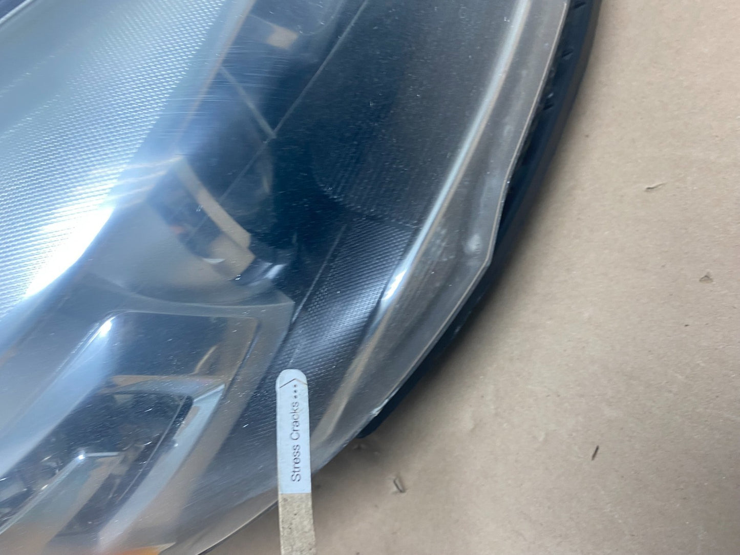 2013 - 2016 Ford Escape Headlight Right Passenger RH Side Xenon HID AG5711 DW4