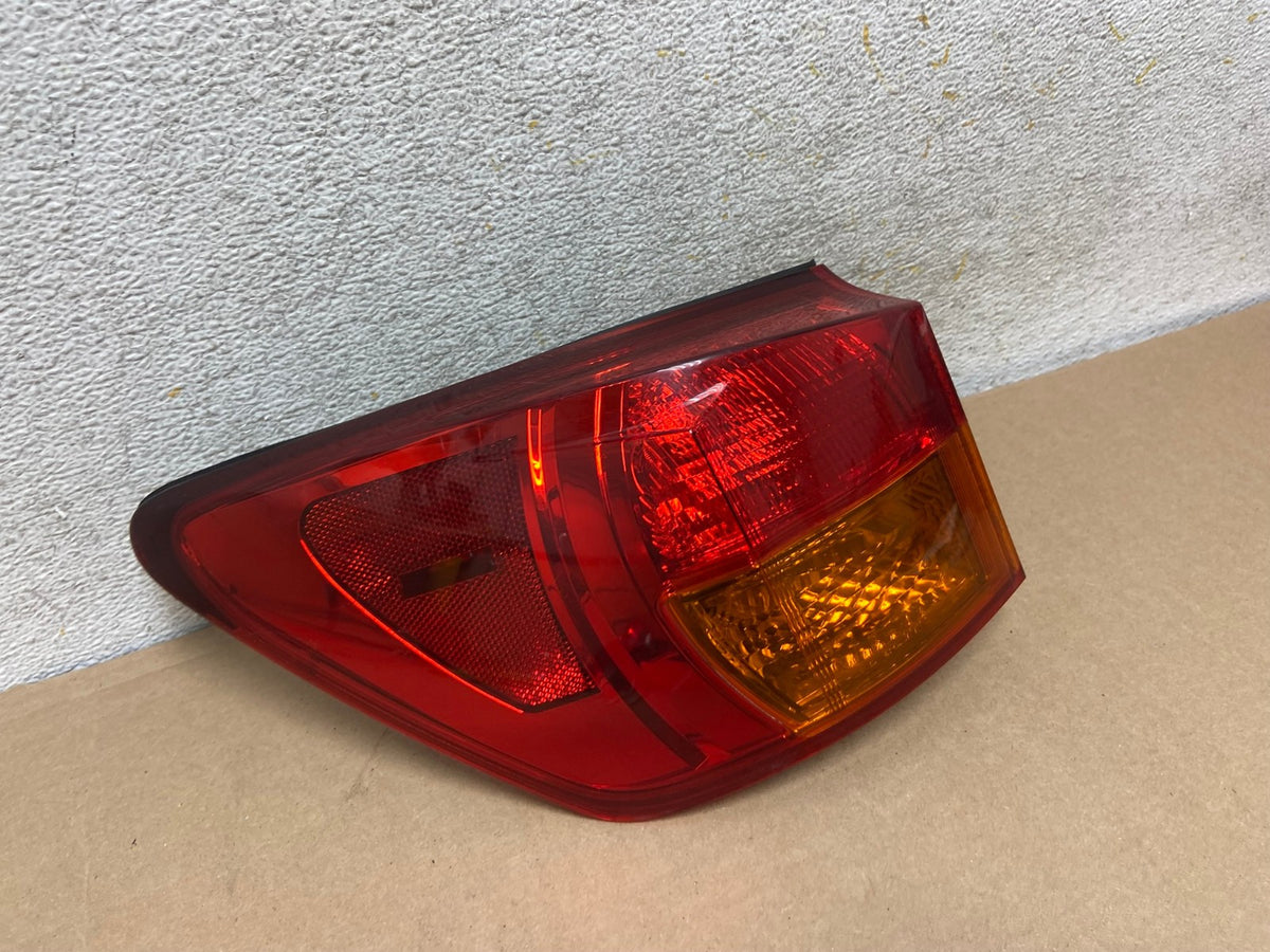 2009 - 2010 Lexus Is250 Is350 Left Driver LH Side Tail Light AH9308 LK2