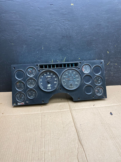 1991 - 2000 Mack CH600 Speedometer Instrument Cluster OEM aa4570 DG0