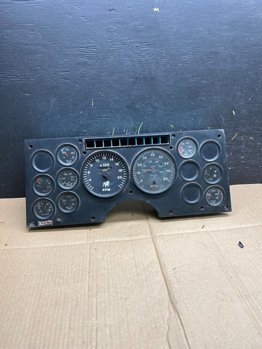 1991 - 2000 Mack CH600 Speedometer Instrument Cluster OEM aa4570 DG0