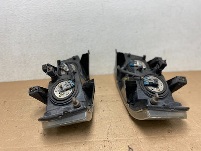 2003 to 2017 Chevrolet Express 1500 Left+Right Set Halogen Headlights M4183 DG7