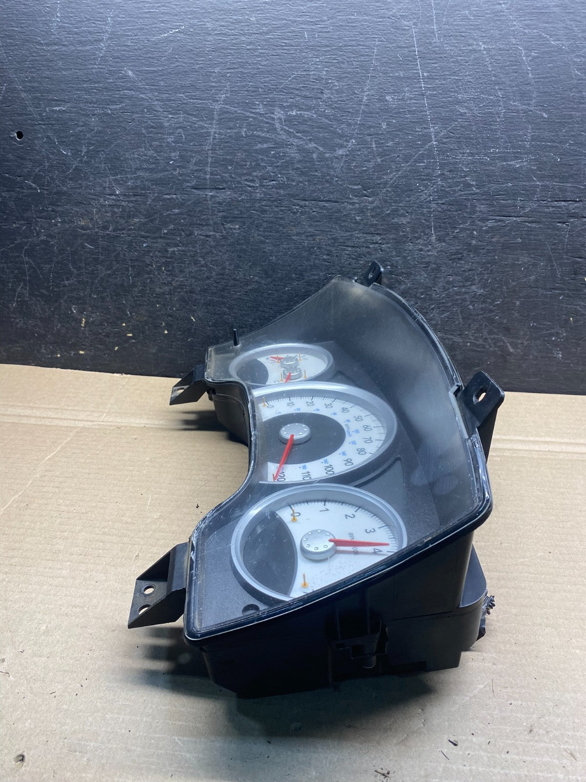 2005 to 2008 Dodge Dakota Speedometer Instrument Cluster Gauges AH7587 DG2
