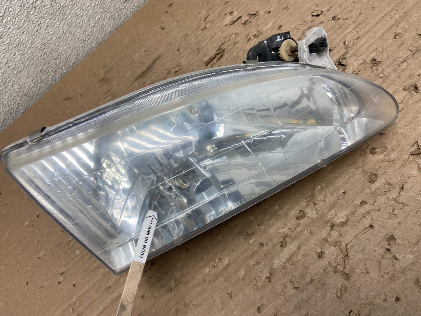 1998 to 2000 Toyota Corolla Front Right Passenger RH Headlight AB1662 DW4