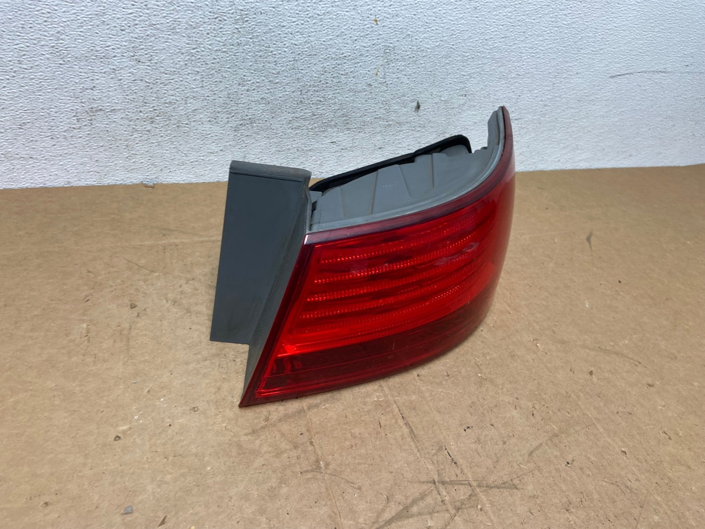 2009 to 2010 Hyundai Sonata Right Passenger Side Tail Light AD6340 LK2