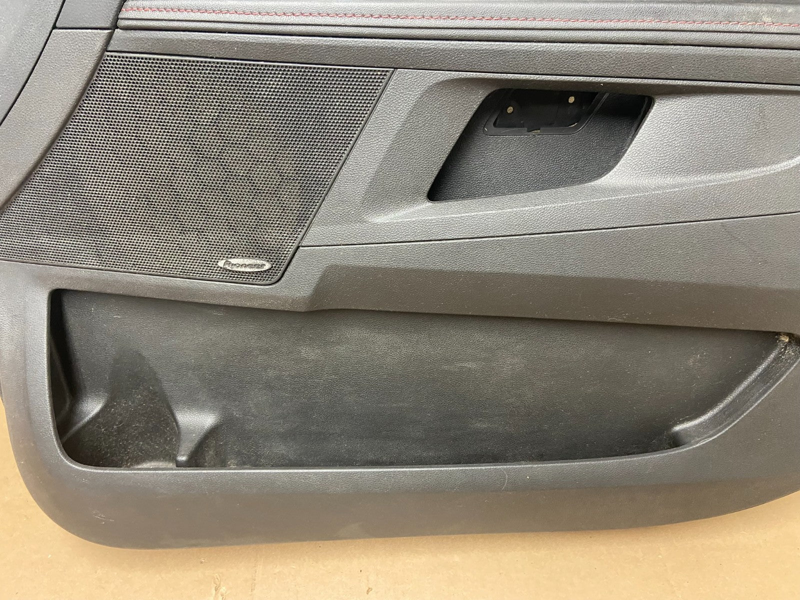 2012 to 2015 Chevrolet Equinox Front Right Passenger RH Door Panel R4914 DG5