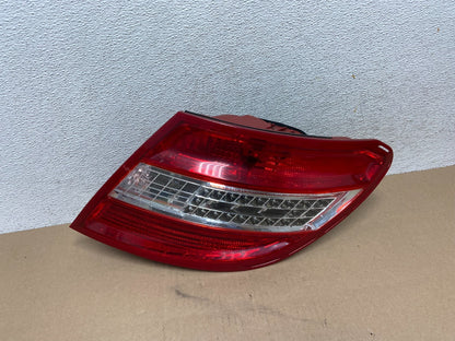 2008 - 2011 Mercedes C-Class Right Passenger RH LED Tail Light AG6608 DW0