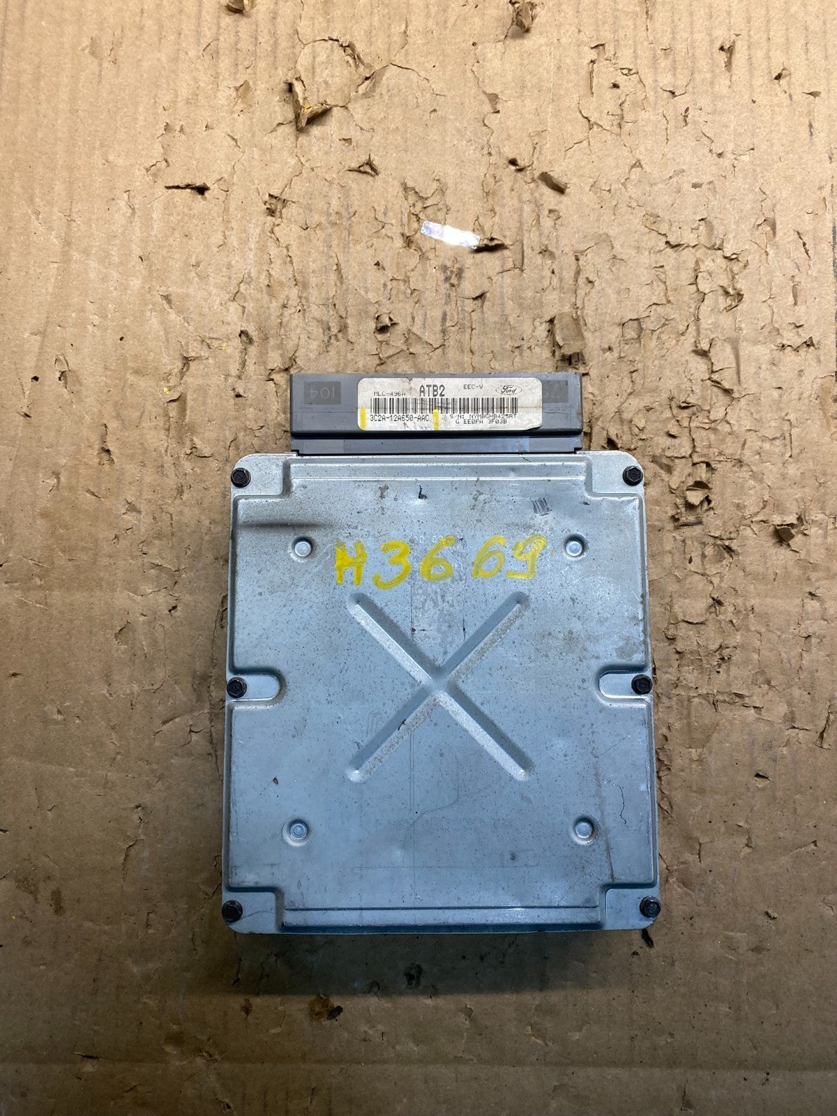 2003 Ford E-Series 4.6L Van Engine Control ECU 3C2A-12A650-AAC W3922 DG0