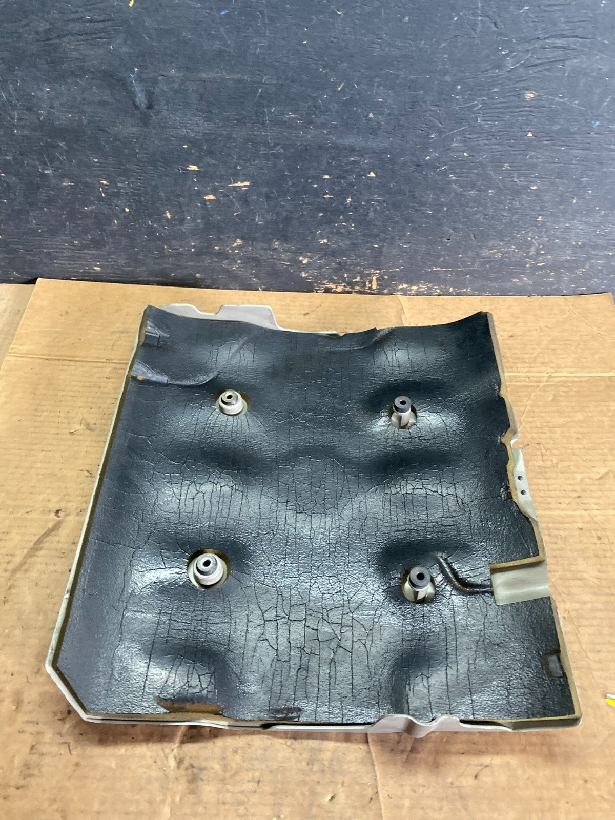 2001 to 2004 Cadillac Deville Seville Northstar Engine Motor Cover Q8511 DG7