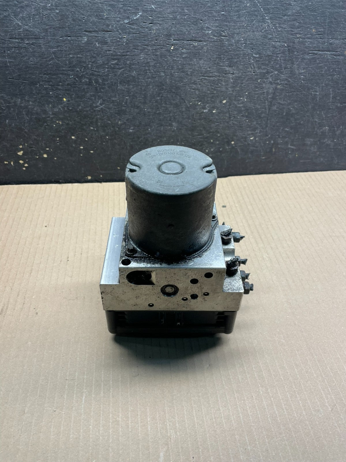 2007 to 2013 BMW X5 E70 ABS Anti-Lock Brake Pump Module OEM x0627 DG1