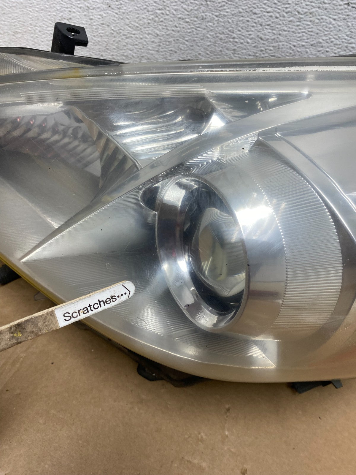2012 2013 2014 Toyota Prius V Left Driver LH Side Halogen Headlight AD7860 DW3