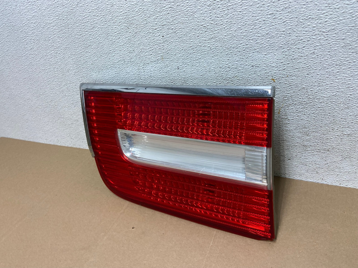 2007 to 2014 Lincoln Navigator Left Driver LH Side Tail Light Inner AE6622 LK1