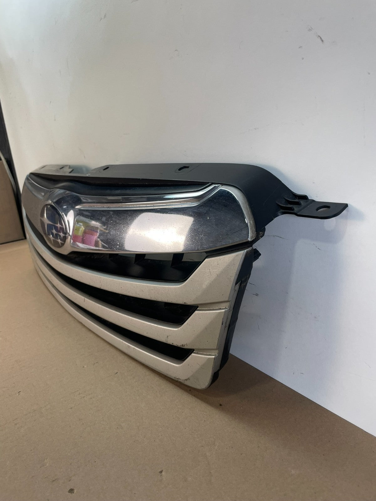 2010-2012 Subaru Legacy Outback Wagon Front Grill Grille AI0699 DW1