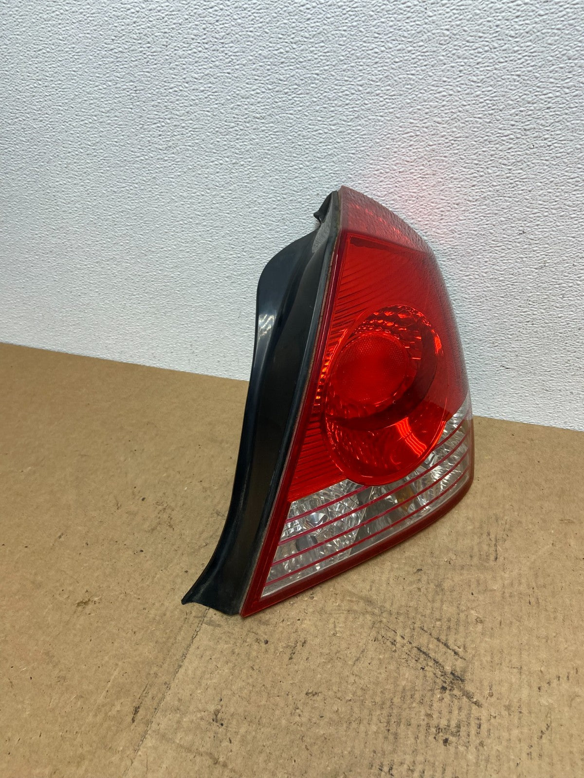 2004 2005 2006 Hyundai Elantra Sedan Right Passenger Tail Light OEM AC3179 DW2