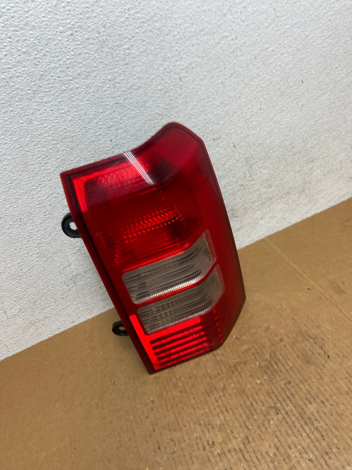 2008-2016 Jeep Patriot Right Passenger Rh Side Tail Light AD9307 LK2