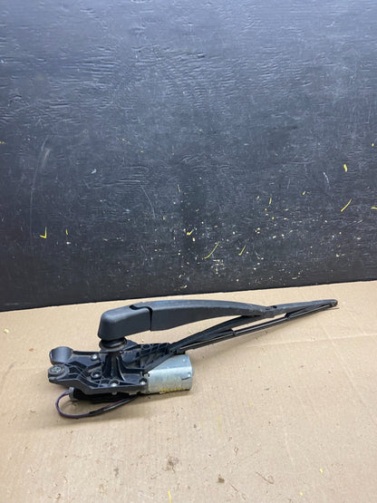 2011 to 2014 Ford Edge Licnoln MKX Rear Windshield Wiper Motor T9721 DG3