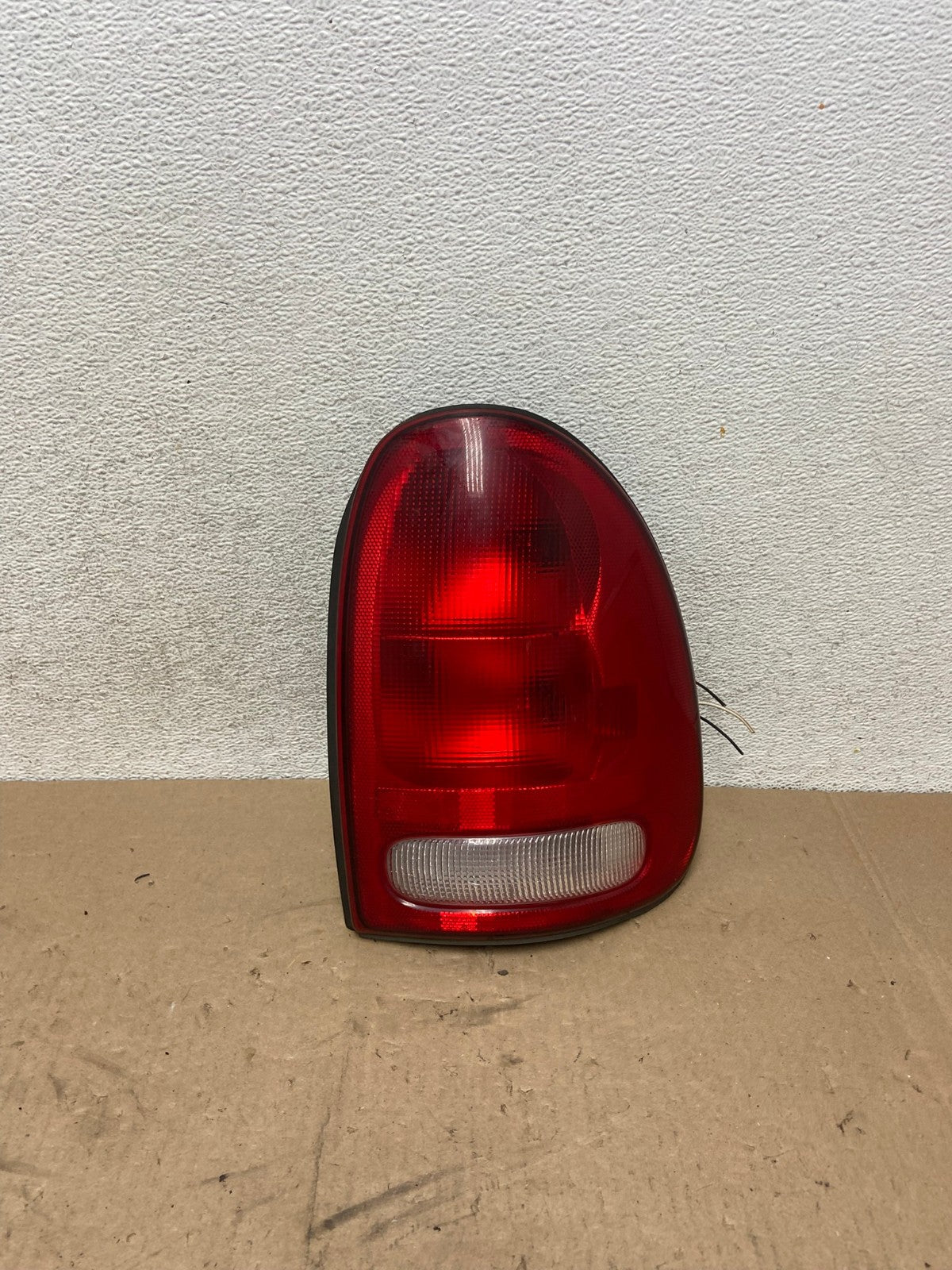 1998 to 2003 Dodge Durango Tail Light Right Passenger RH Side AG4839 LK0