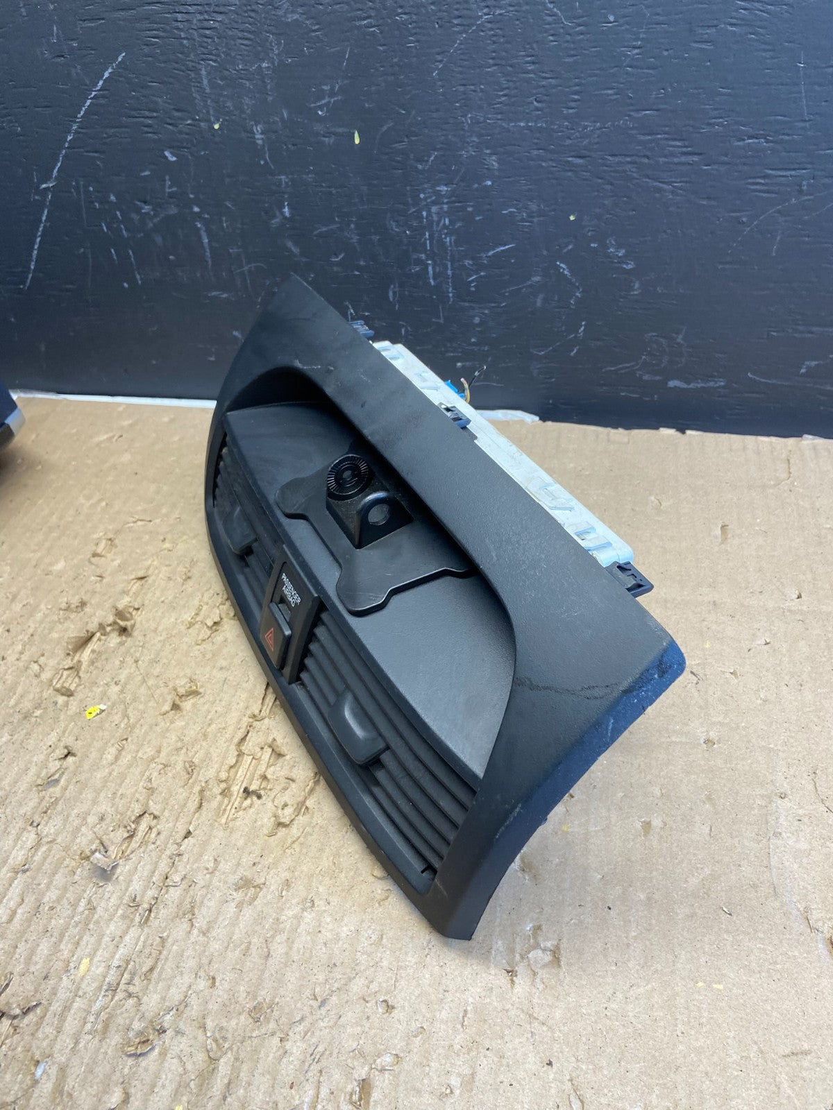 2004 to 2008 Acura TL Front Dash Dashboard AC Center Clock Air Vent AB5868 DG2