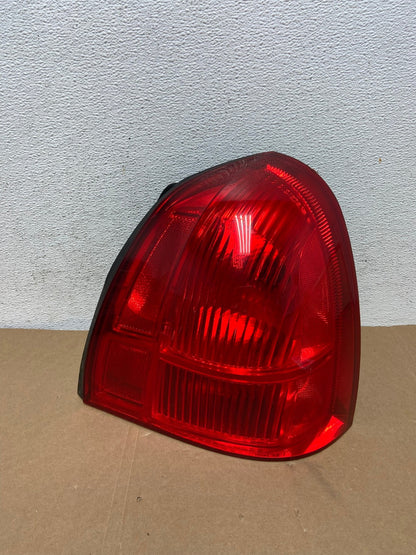 2003 to 2011 Lincoln Town Car Right Passenger Rh Tail Light AD7855 LK0