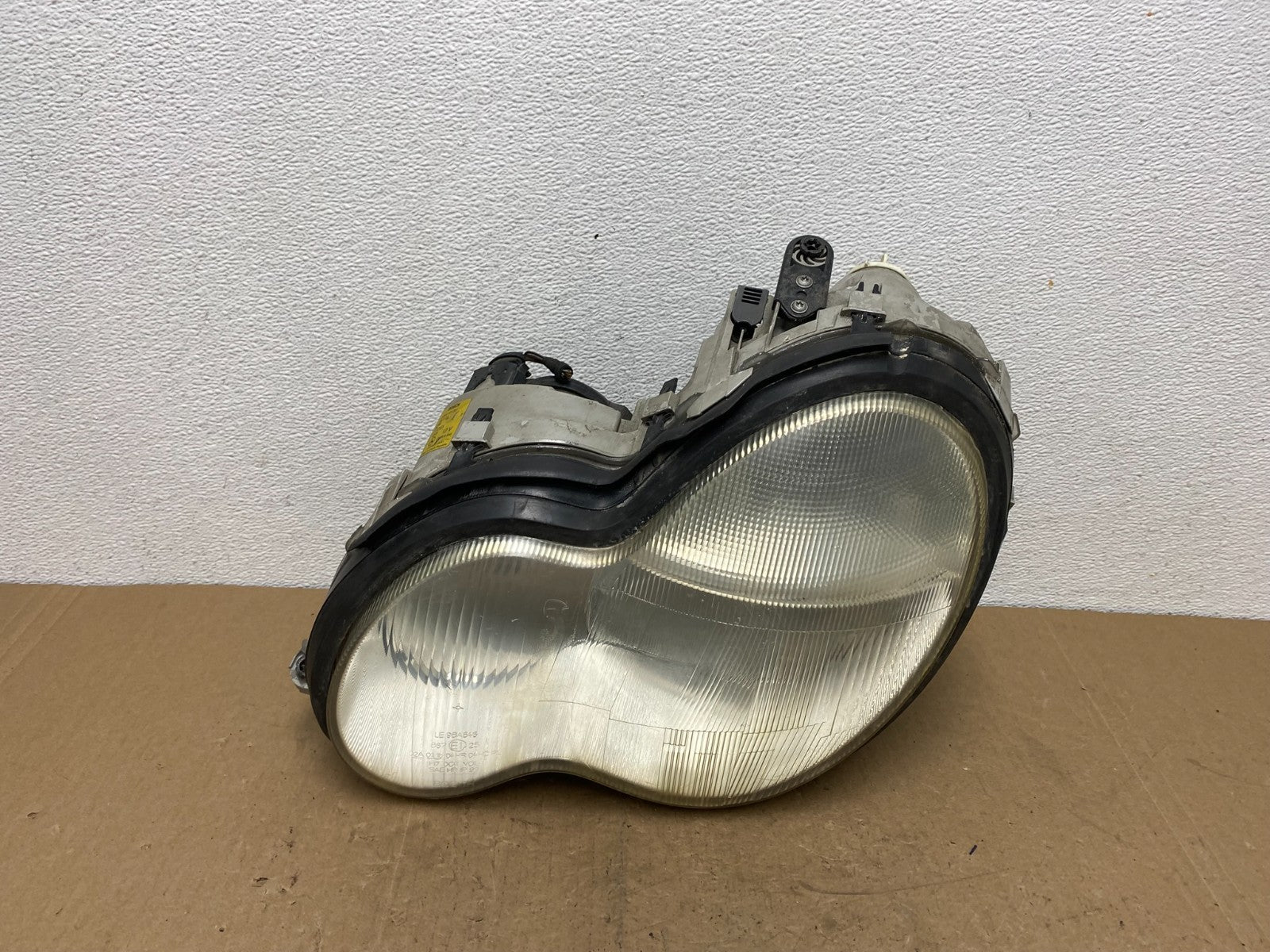 2001-2004 Mercedes-Benz C Class Halogen Left Driver Headlight AC5818 DW0