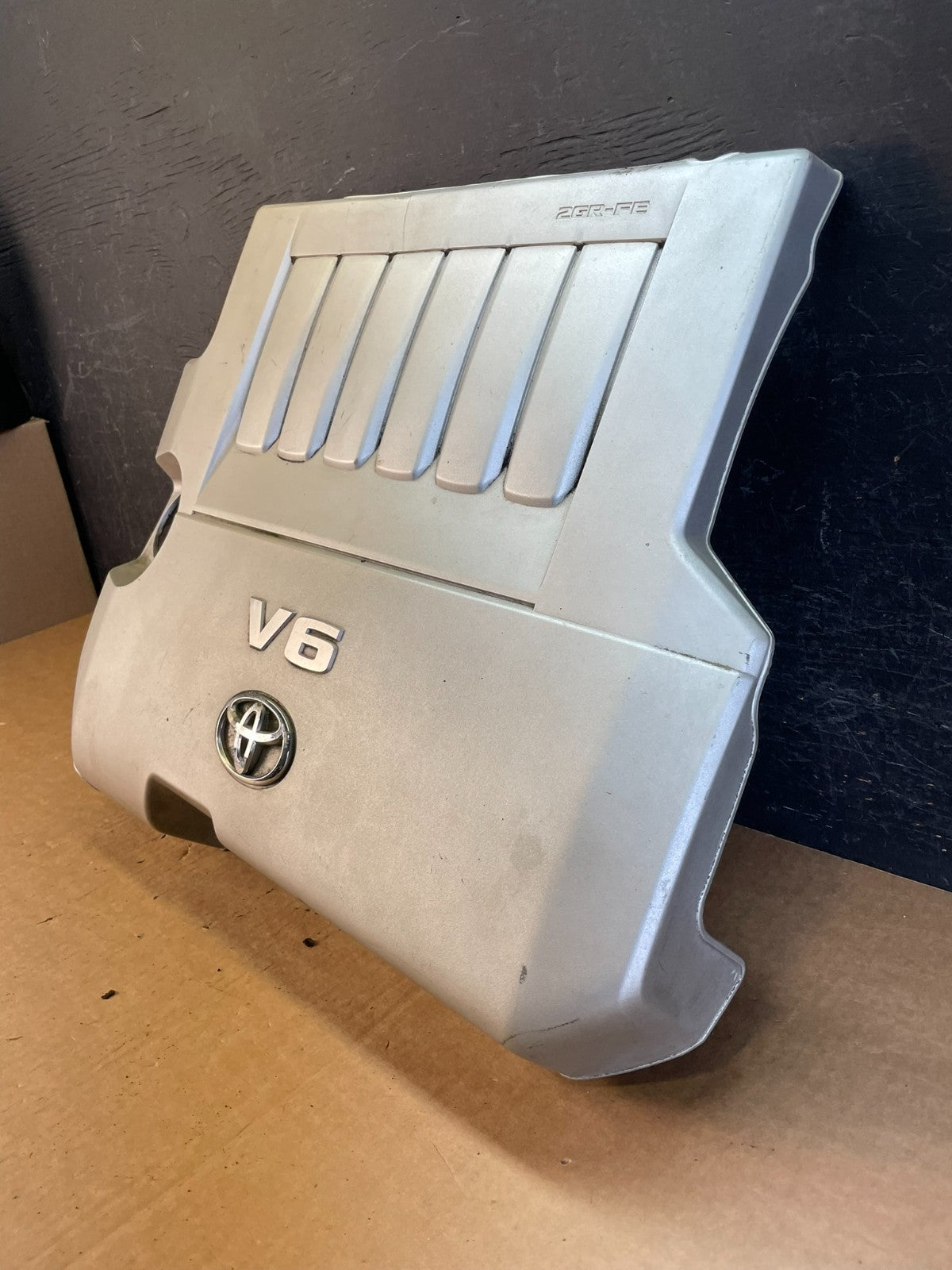 2008 to 2010 Toyota Highlander Top Engine Cover Lid AE8357 DW1