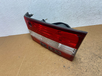 2000 2001 Lexus ES300 Inner Right Passenger RH Side Tail Light AE0624 LK1
