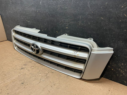 2001 to 2003 Toyota Highlander Front Upper Grille Grill With Emblem OEM Z8085 DG2
