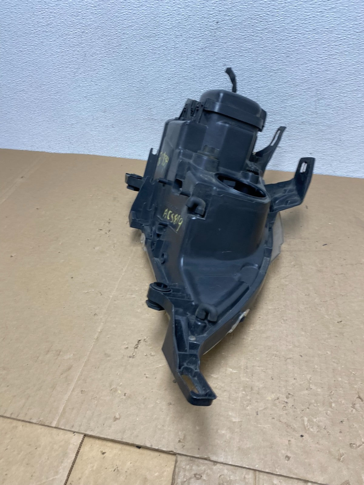 2002 - 2005 Mercedes ML ML350 ML500 Left Driver LH Halogen Headlight AC5819 DW6