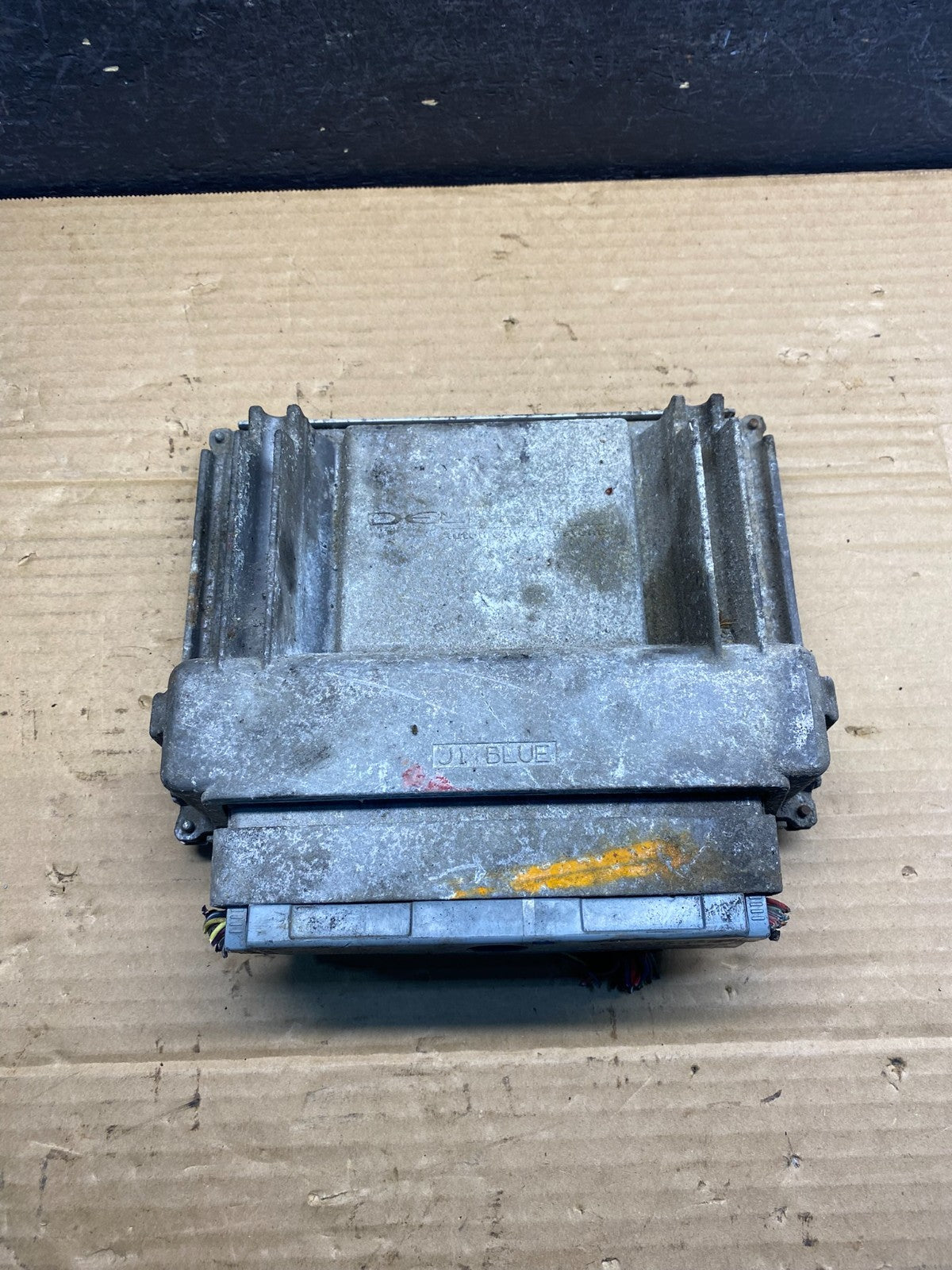 2001-2002 Silverado Tahoe Engine Computer Module 12200411 ECM ECU AE6224 DW1