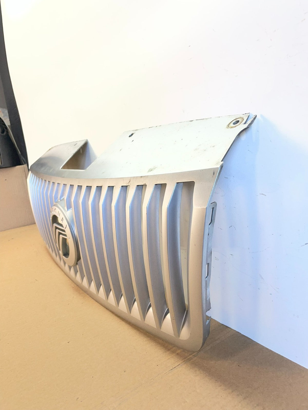 2006 2007 2008 2009 Mercury Milan Front Upper Chrome Trim Grille ag2899 DG1