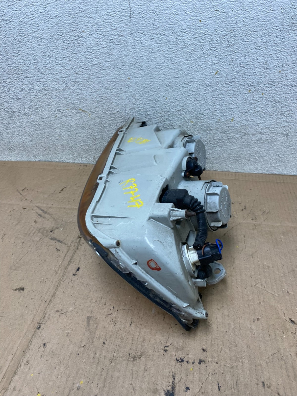 2001 2002 2003 Hyundai XG350 XG Right Passenger Headlight Halogen Oem R7747 DW7