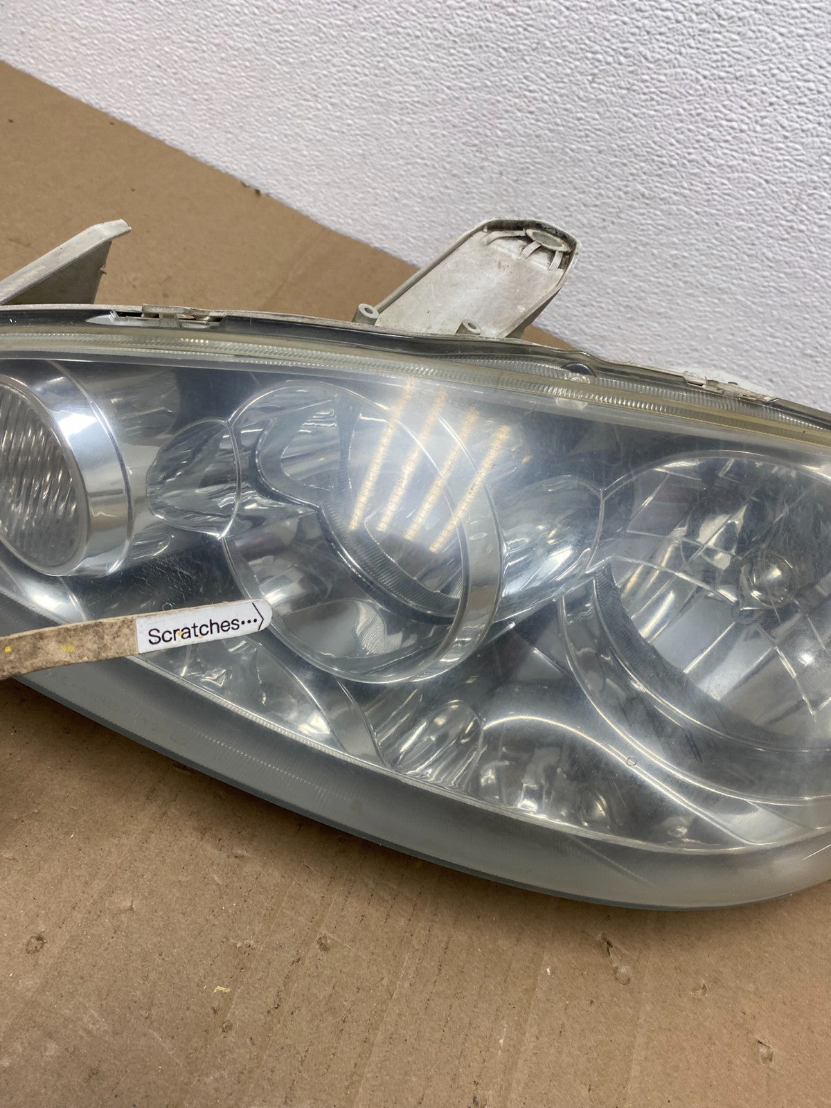 2005 to 2006 Toyota Camry Left Driver LH Halogen Headlight AB8103 DW3
