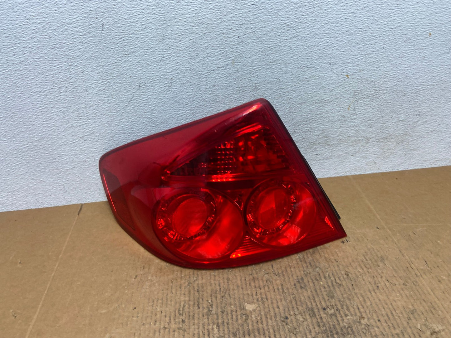 2005 to 2006 Infiniti G35 Left Driver Lh Side Tail Light AE2603 LK0