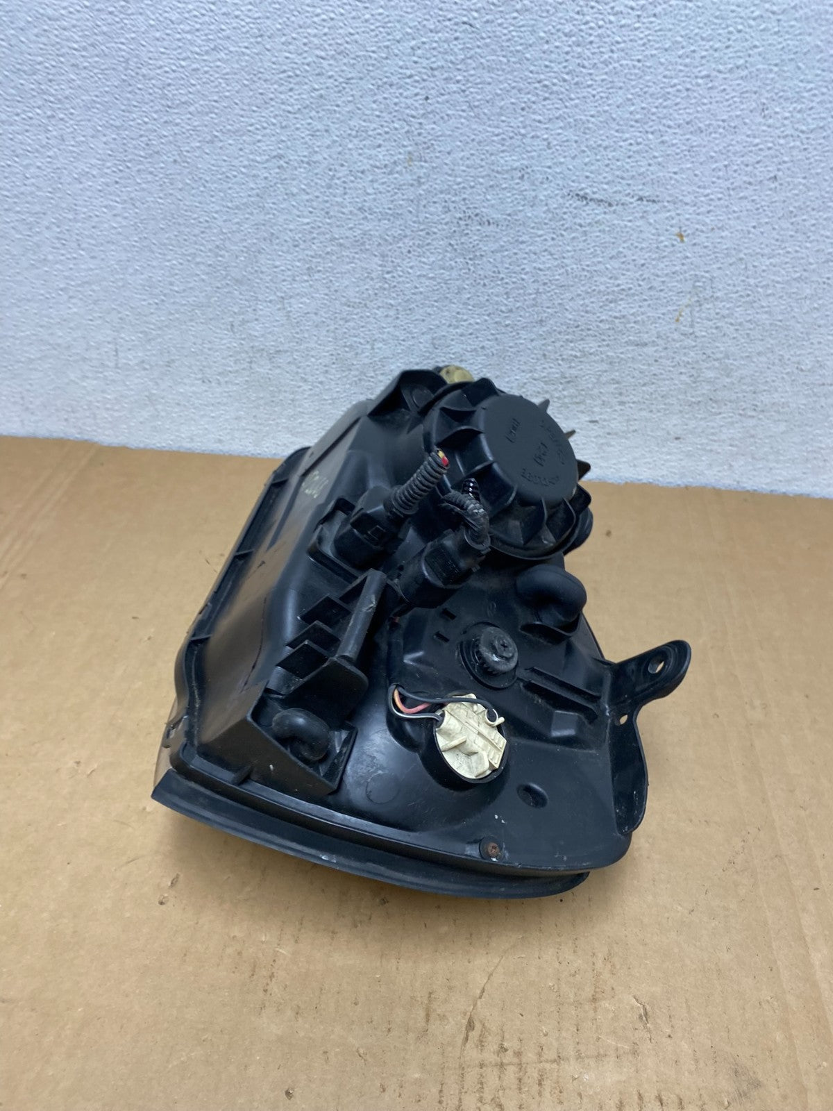 2001-2003 Hyundai Santa Fe Right Passenger RH Headlight Halogen AD2666 DW6