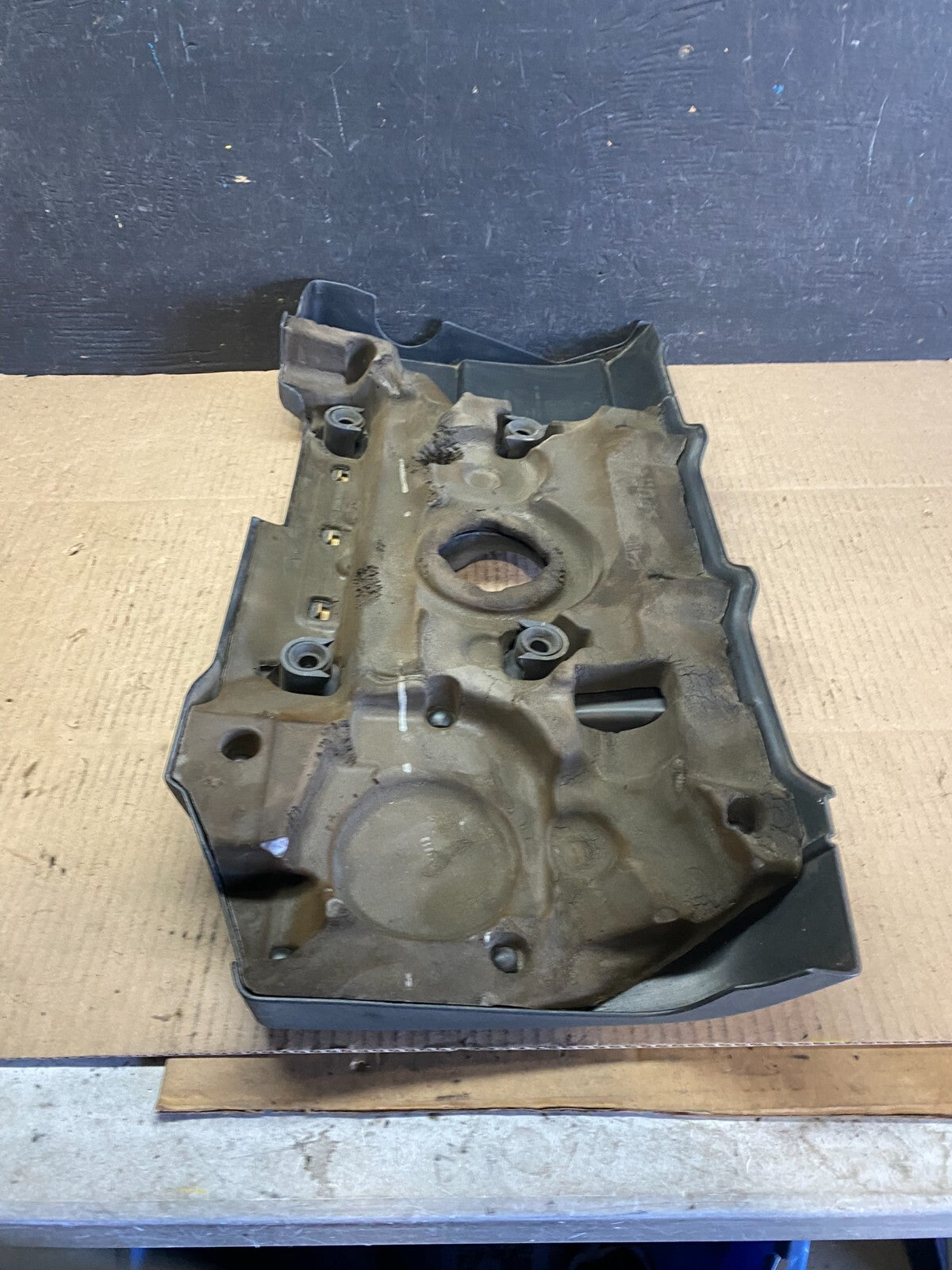 2005 to 2011 Volvo S80 3.2L Upper Top Engine Motor Dust Cover Oem i3363 DG17