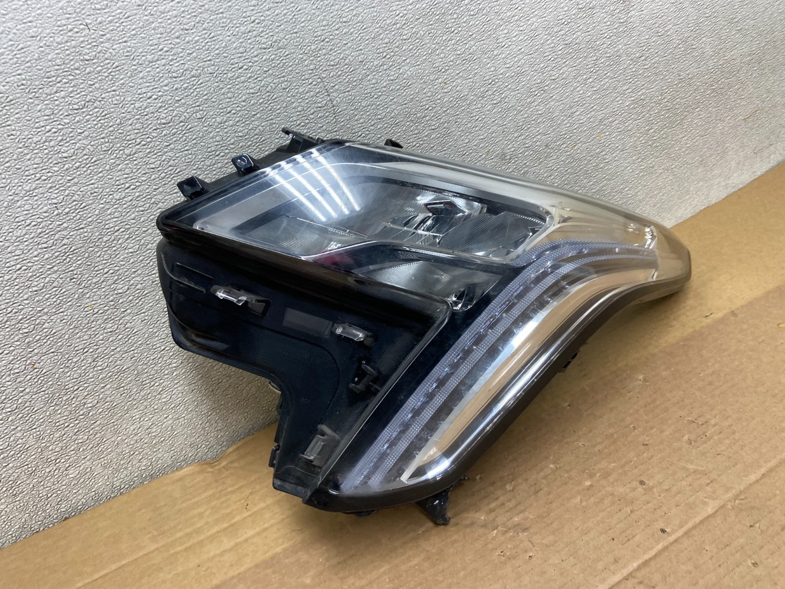 2018 to 2019 Cadillac XTS FULL LED Left Driver LH Side Headlight  AB5074 DG2