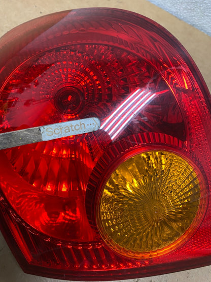 2003 to 2005 Toyota Corolla Right Passenger RH Side Tail Light Oem X5107 DW3