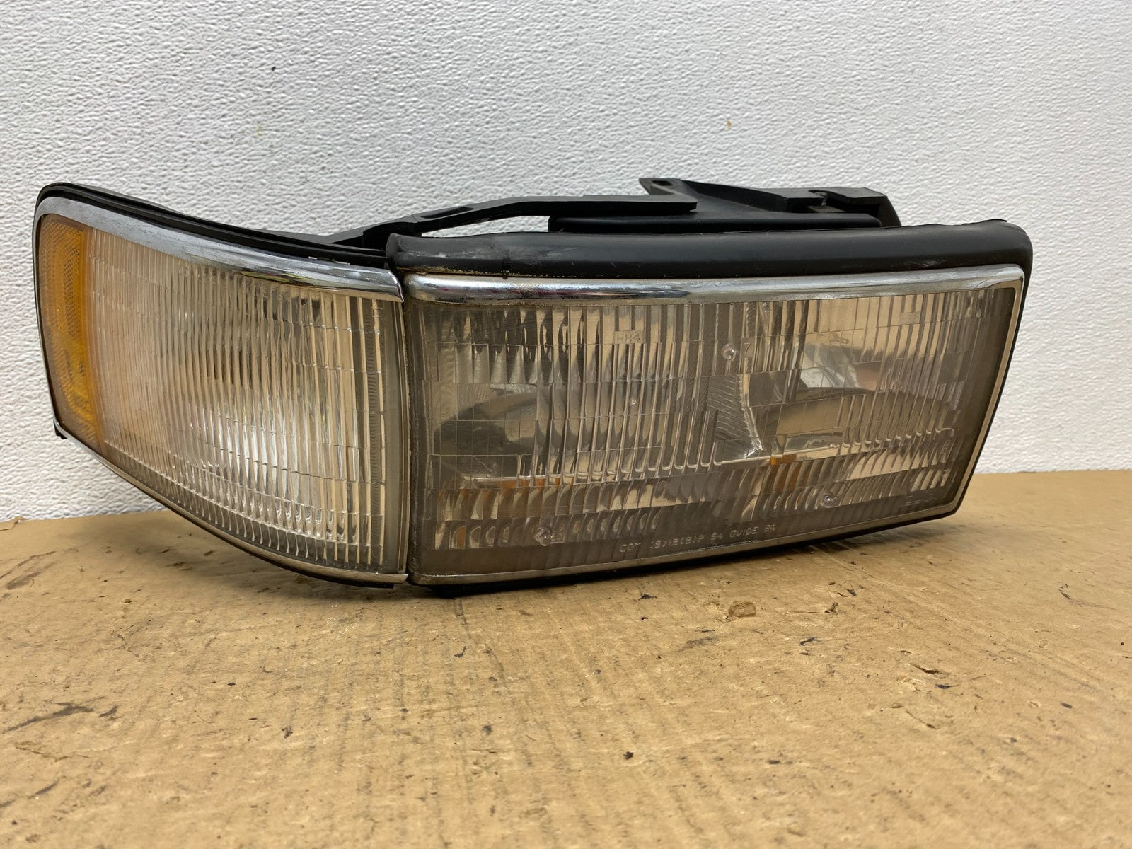 1994 1995 1996 Cadillac Deville Right Passenger Halogen Headlight AC8155 DW0